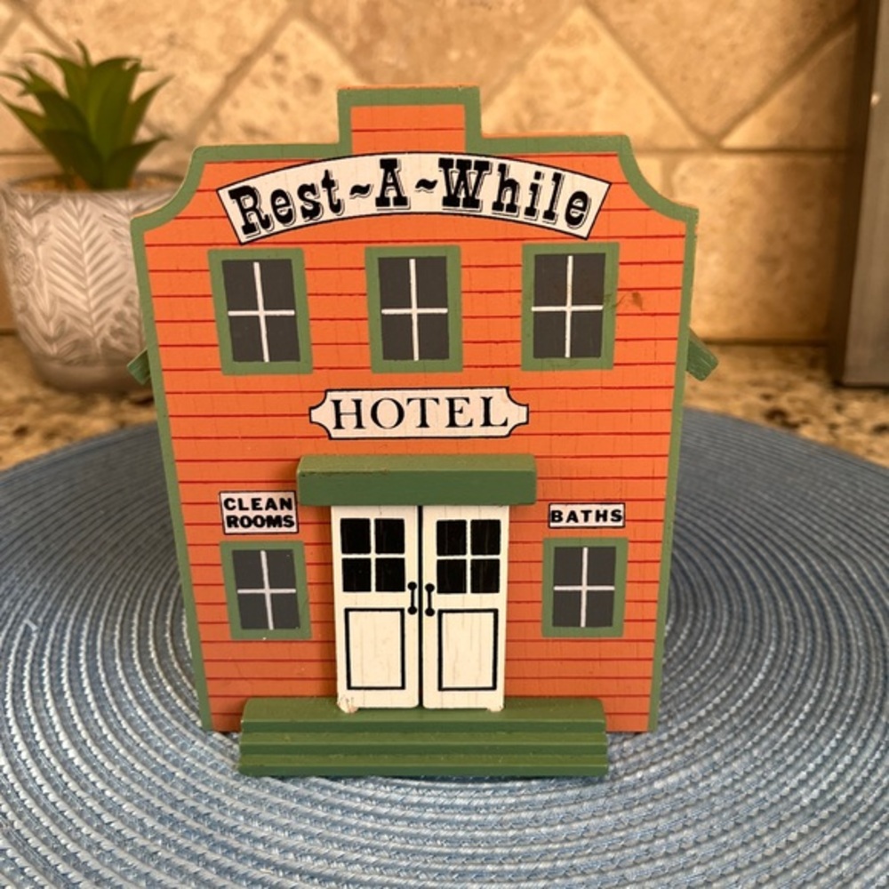 Berkeley Designs Vintage Music Box The Hotel Plays The Way We Were